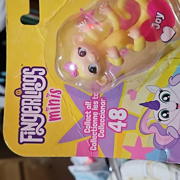 Fingerlings Minis Series 2 Joy New sealed - Picture 2 of 8